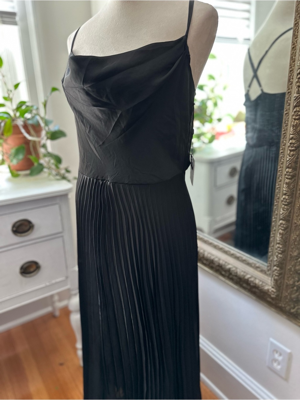 NWT Laundry Shelli Segal long dress pleated black formal wedding guest silky
